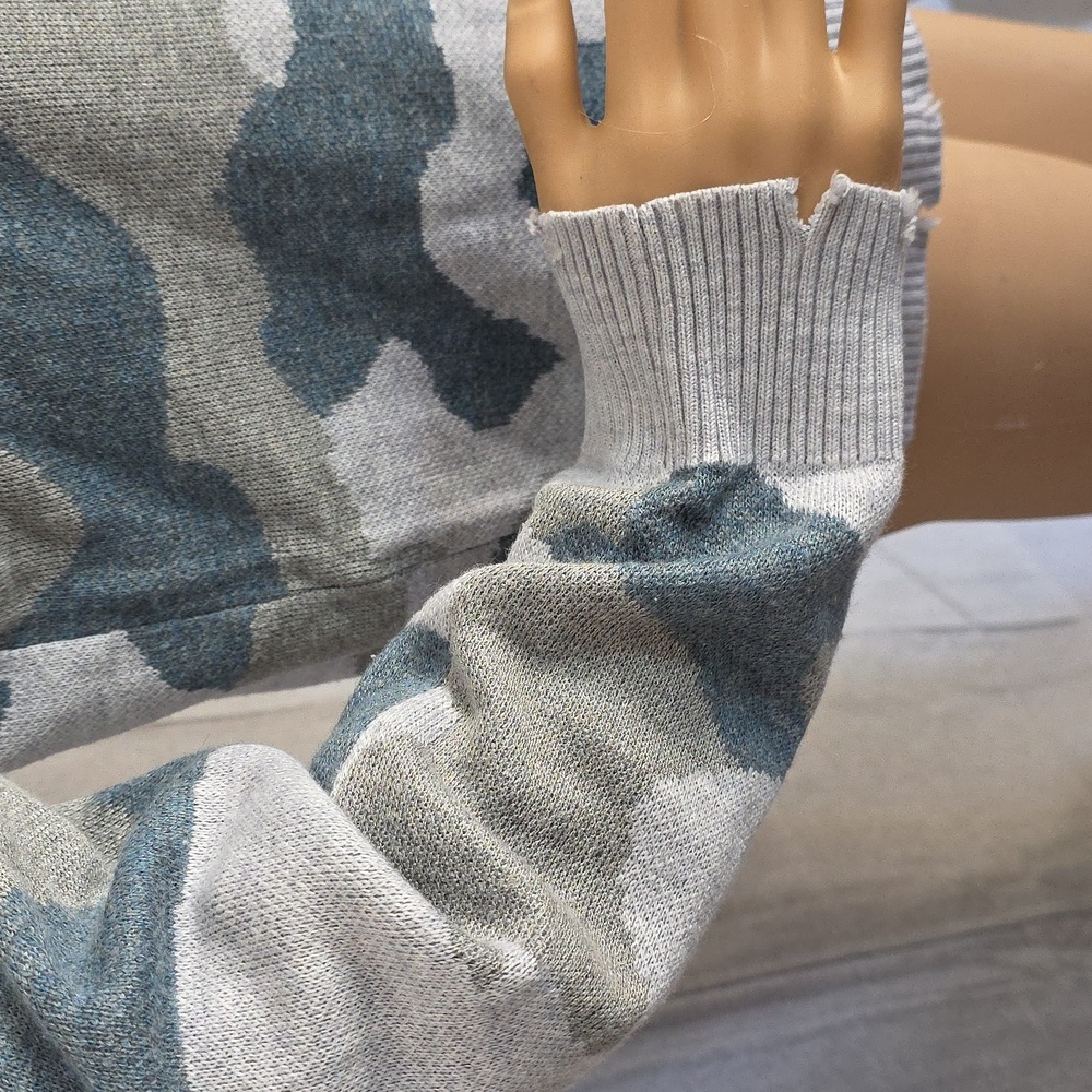 Fate Sweater - Picture 6 of 8